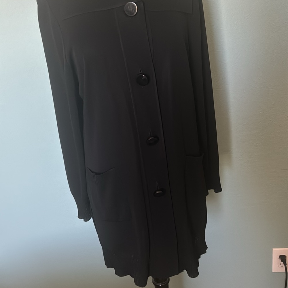 Exclusively Misook Black Ribbed Button Front Card… - image 6